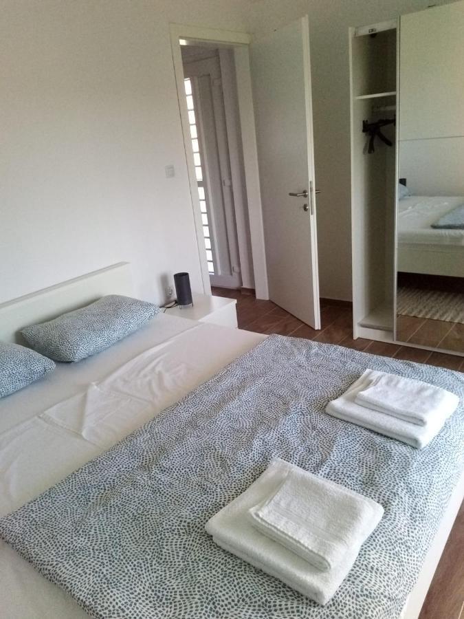 Apartmani Sol Vlasici Pag Town Kültér fotó